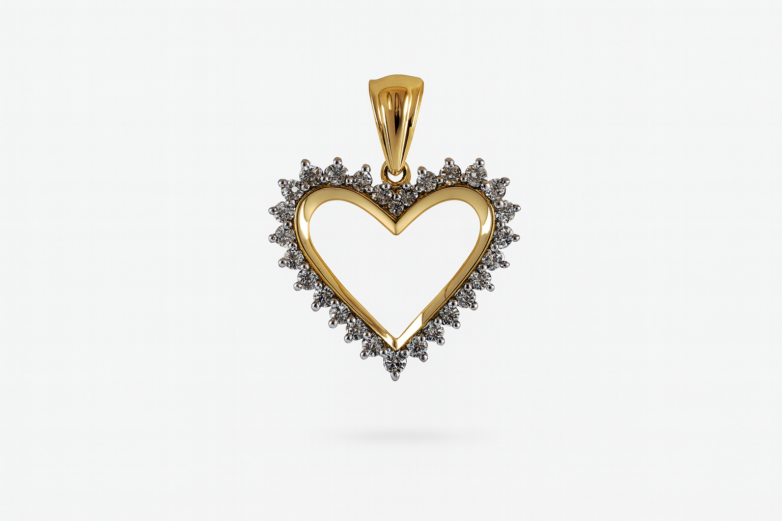 Beautiful 18 Kt Gold  Natural Diamond Pendant